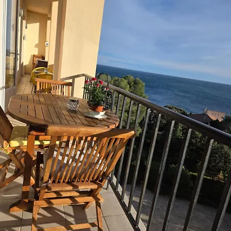 Le Chateau - Parc Santa Lucia Saint-Raphael (Var)