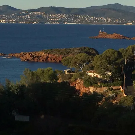 Le Chateau - Parc Santa Lucia Saint-Raphael (Var)